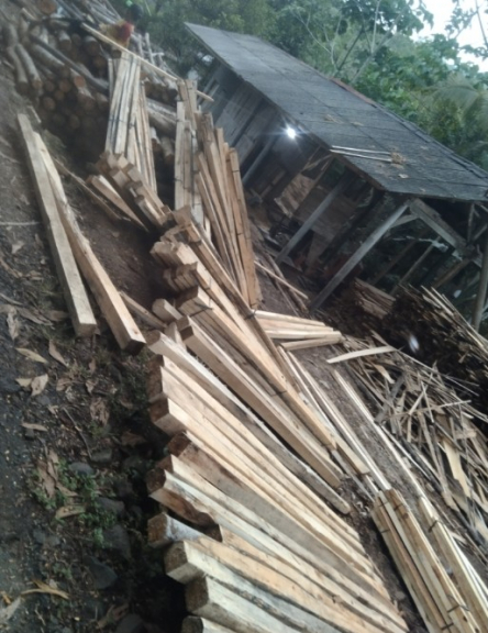 Kayu Amprah