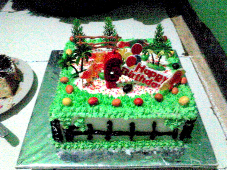 KUE ULANG TAHUN 6 TAHUN