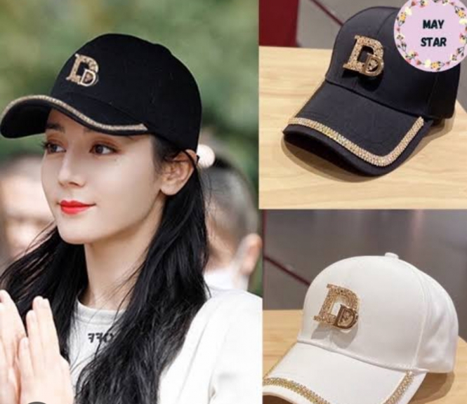 Topi wanita