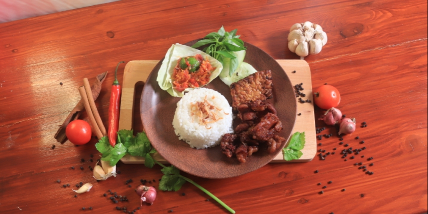 Ayam goreng bumbu rempah