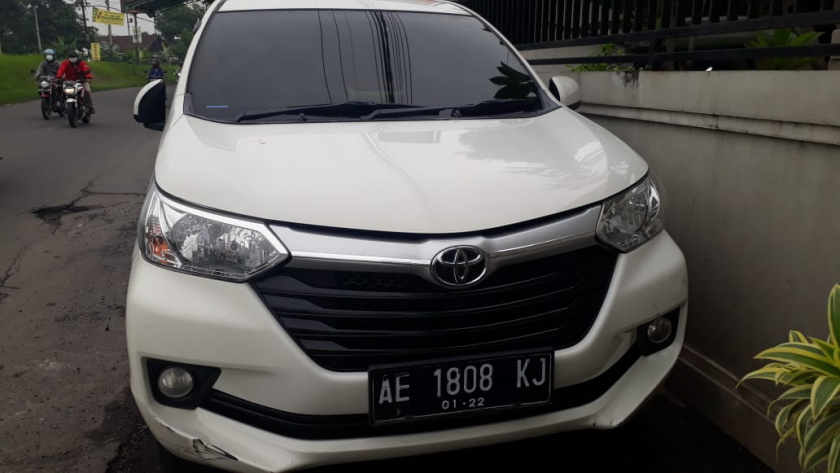 Sewa Mobil Avanza + Driver