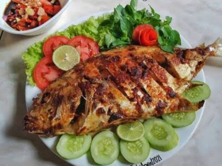 Ayam bakar taliwang dan ikan bakar