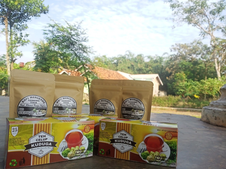 TEH CELUP KUDUGA (Mengkudu Gunung Tiga)