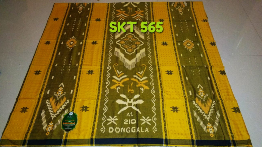 Sarung Tenun Donggala