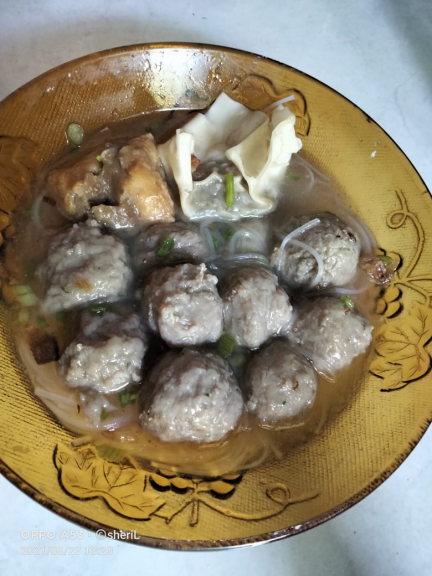 Es Degan Seger Mageesari Dan Bakso