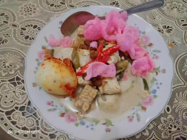 Lontong sayur nangka padang