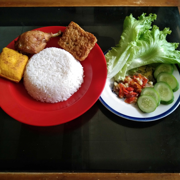 Ayam goreng seuhah bu nonoy