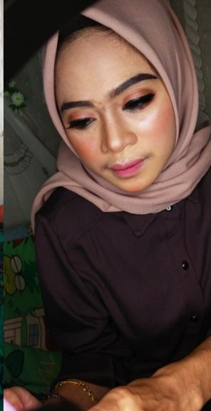 Syahafa_ makeup, Henna and Nailart