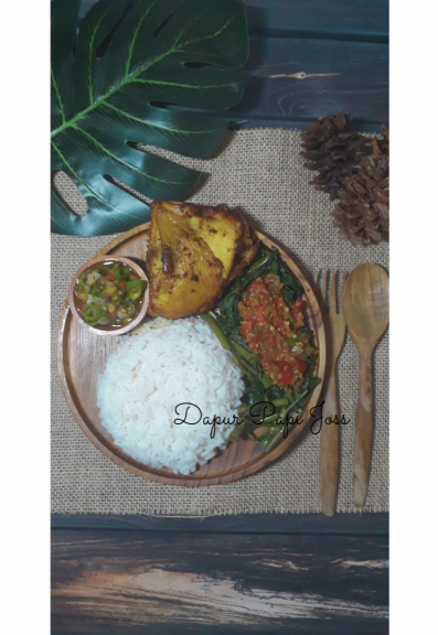 Ayam Plecing Kangkung