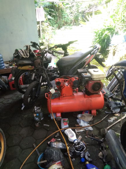 Bengkel Motor