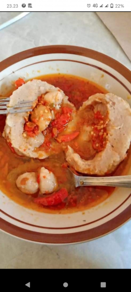 Bakso dan cilok pedas 