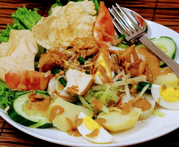 Soto ayam khas warung sadulur