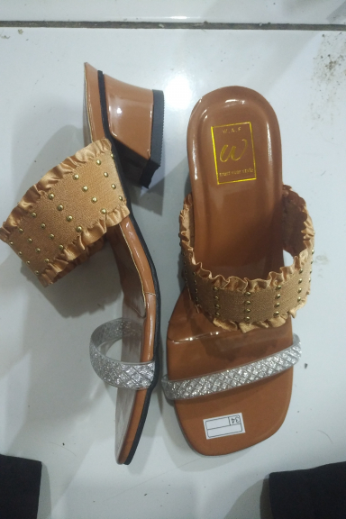 sandal anak perempuan ukuran tanggung