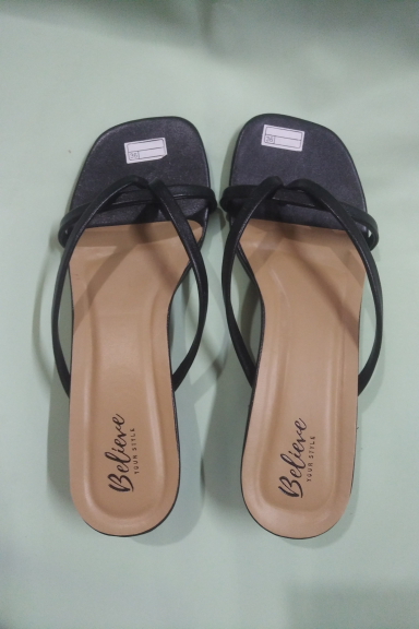 sandal wanita dewasa