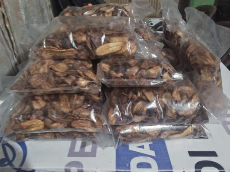 Keripik pisang Hitam 