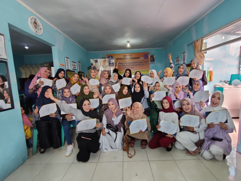 pelatihan rias pengantin