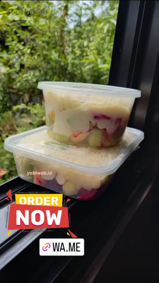 SALAD BUAH AYU
