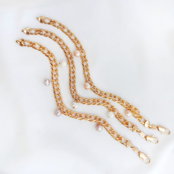 Gelang mutiara laut