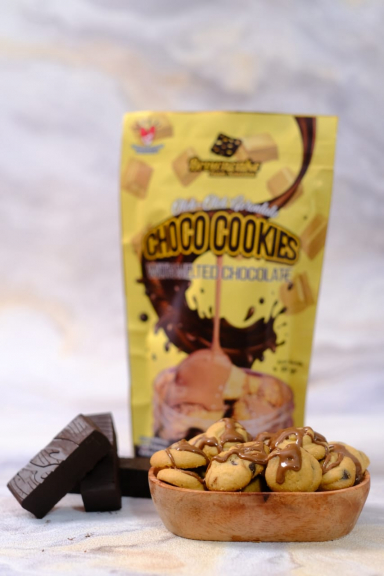 CHOCO COOKIES WITH MELTED CHOCOLATE