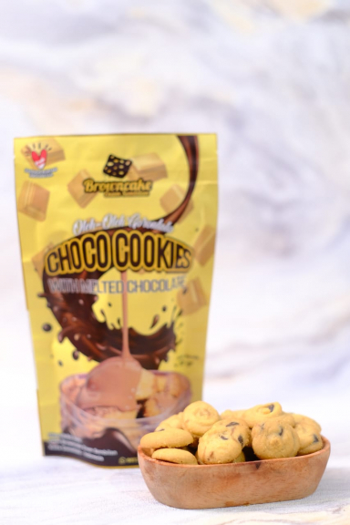 CHOCO COOKIES WITH MELTED CHOCOLATE