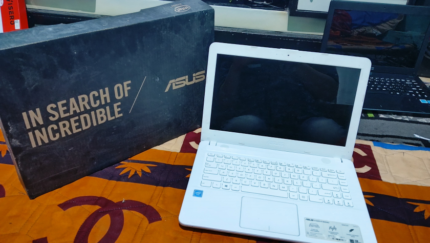 Laptop Asus X441N Series