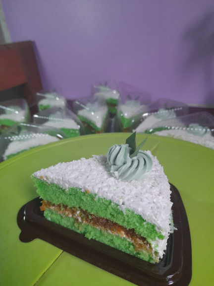 Klepon Cake Slice