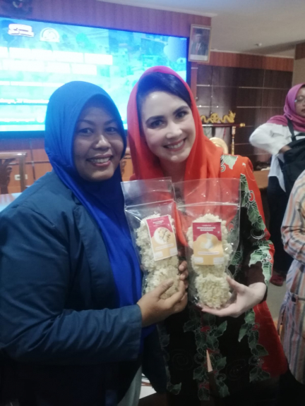 Rengginang Bawang Pawon Ara