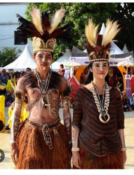 Pakaian adat Papua 
