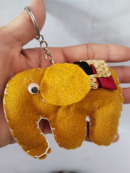 Gantungan konci gajah 