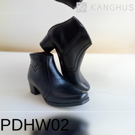 Sepatu Kulit Sapi Boots wanita Hitam