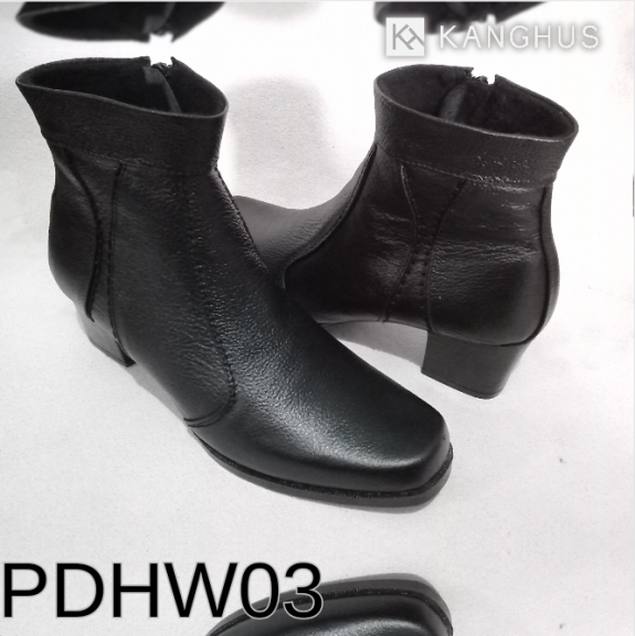 Sepatu Kulit Sapi Boots wanita Hitam