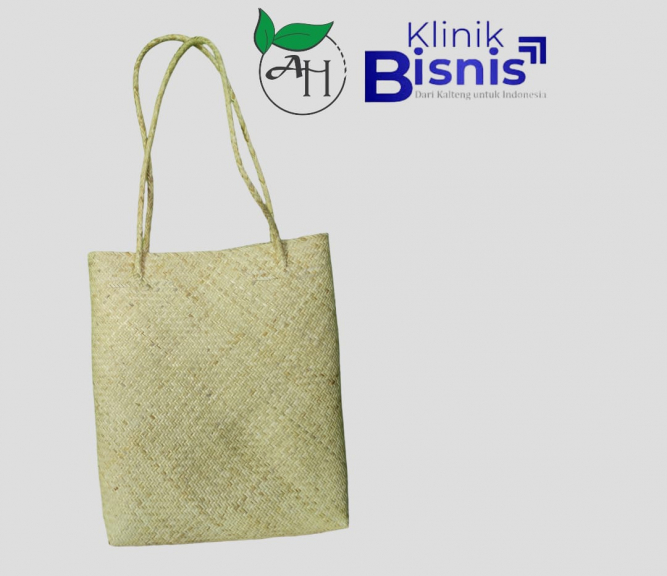 Tas Map Anyaman Rotan