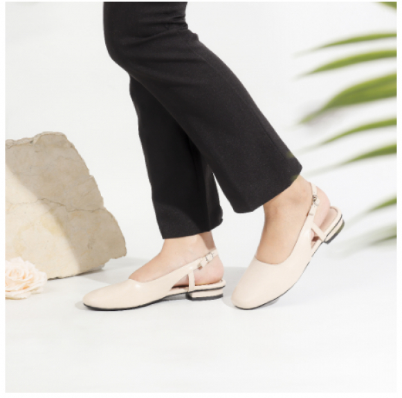 Lea Hennesy Mules Wanita