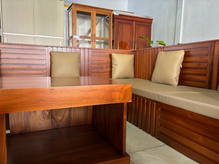 Kursi Tamu Box Motif Minimalis