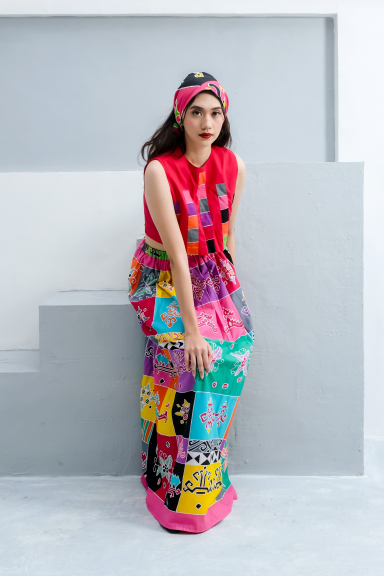 Adiwarna Crop Top Maxi Skirt Batik Tulis motif Lampung bahan Katun fit to L