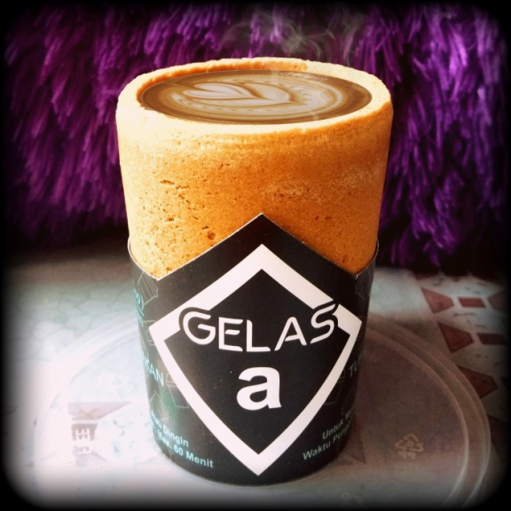Gelas yang bisa dimakan ( edible cup ) - Gelas a