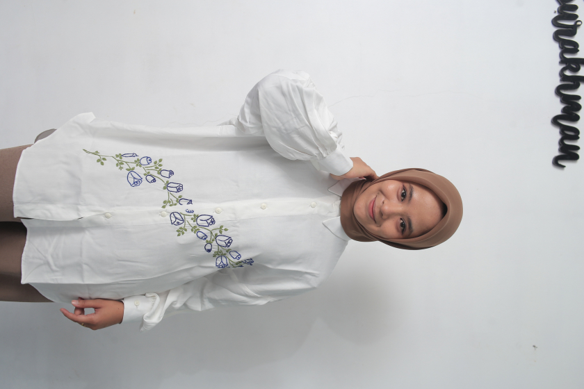 Kemeja Oversized Perempuan