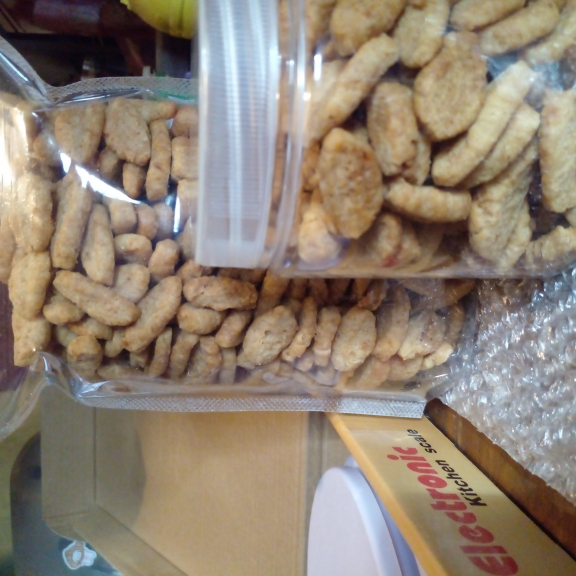 Bolu, kue kering, Snack