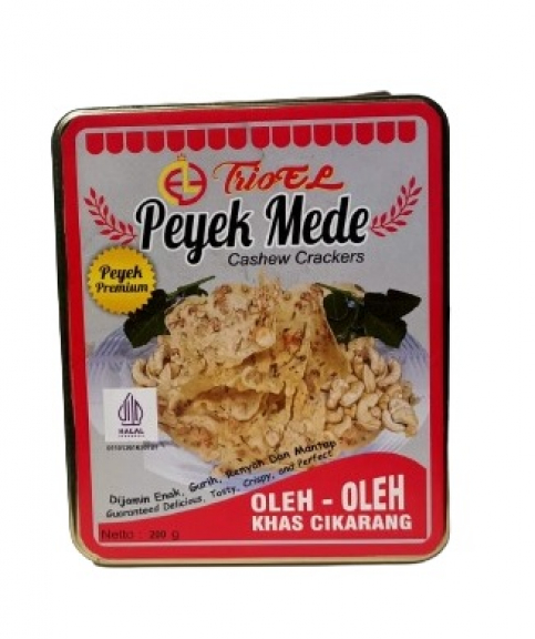 Aneka keripik dan peyek