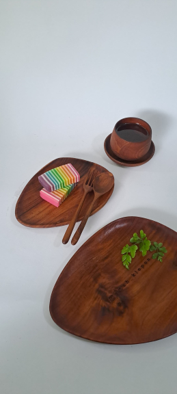 Piring Saji Kayu Jati ukuran Medium