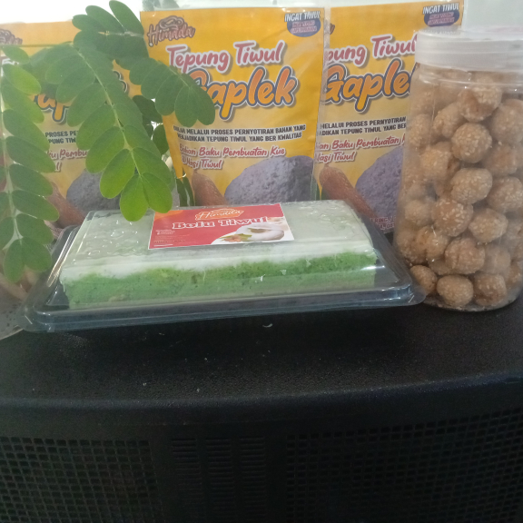 Cireng Ayam Suwir Frezzer dan Bolu Tiwul