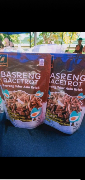 Bacetrot telor asin dan basreng telur asin