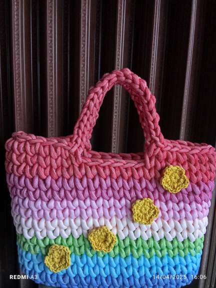 Wooden measure pole dan laundry basket set 