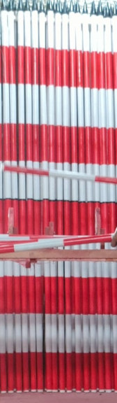 Wooden measure pole dan laundry basket set 