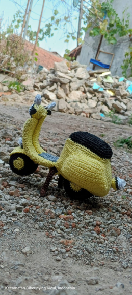 miniatur vespa rajut