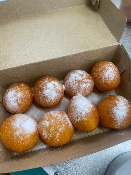 Foto: Vasilyeva Elena Yuryevna yalangoch Ogil bolalarning oyoqlarini yalang