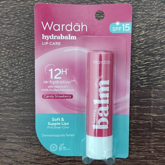 Pelembap Bibir Candy Strawberry Wardah Hydrabalm Lip Care 4 g