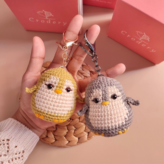 Boneka rajut karakter premium