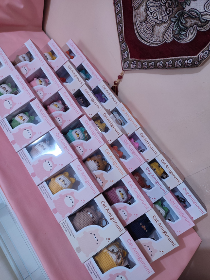 Boneka rajut karakter premium
