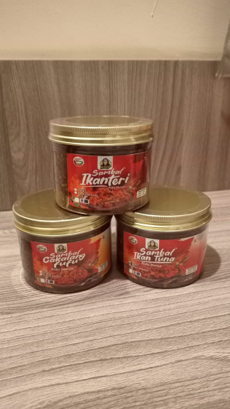 sambal roa,cakalang,teri,tuna dan cumi